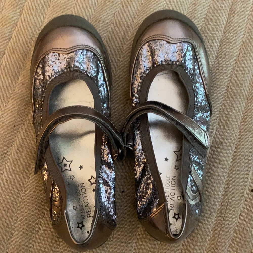 Kenneth Cole Reaction shoes size 11.5 little girls